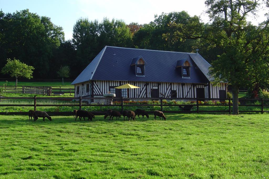 Le Champ Des Possibles Bed & Breakfast Manerbe Exterior photo